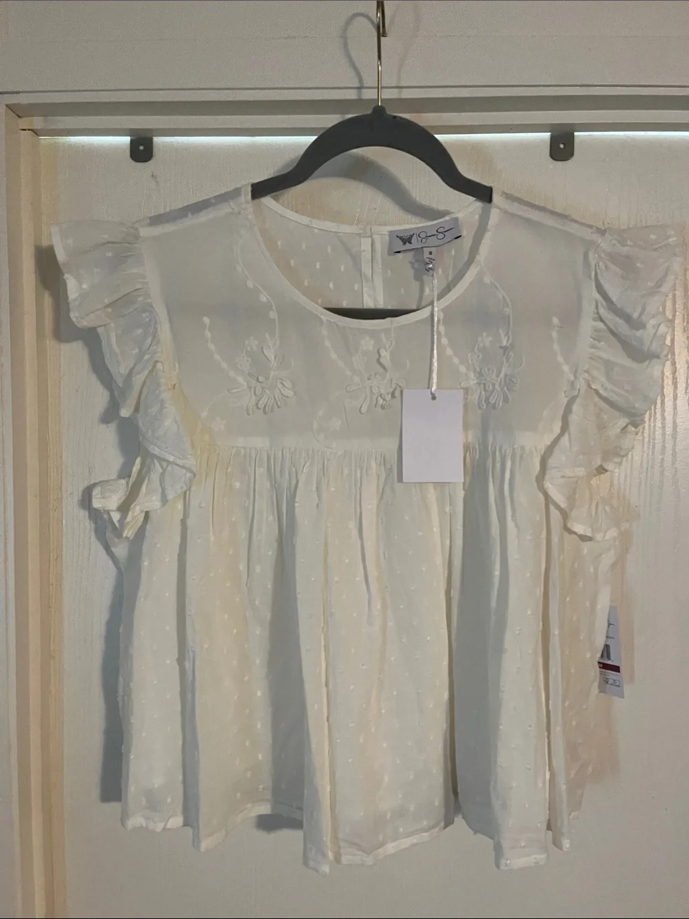 Jessica Simpson Cream Ruffle Sleeve Eyelet Blouse NWT Medium - Picture 5 of 11